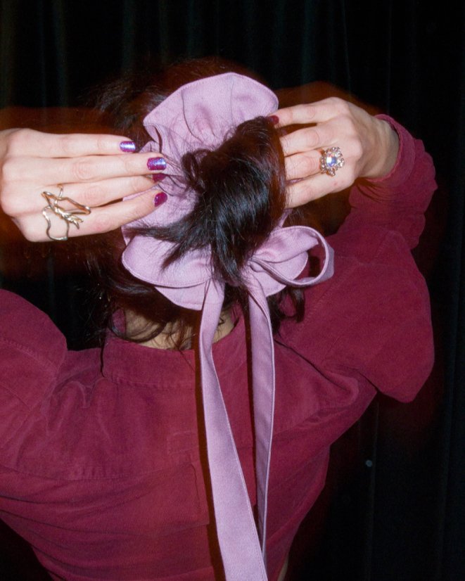 Ružová mašľa na drdol