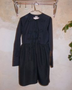 Čierne elegantné šaty s mašličkami