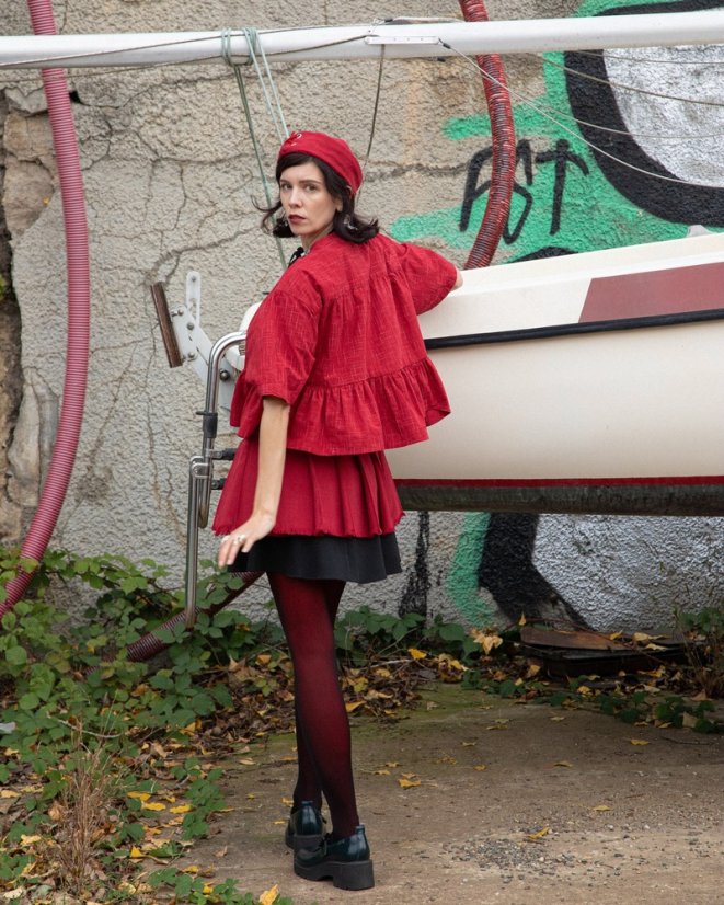 Červená volánová košeľa s mašľami