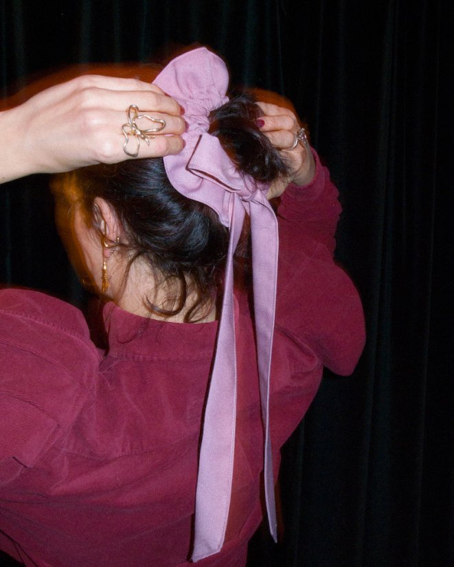 Ružová mašľa na drdol