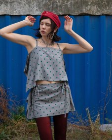 Bodkovaný top na ramienka