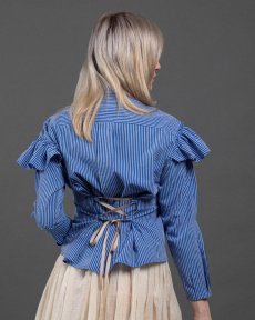 Modrá prúžkovaná korzetová košeľa