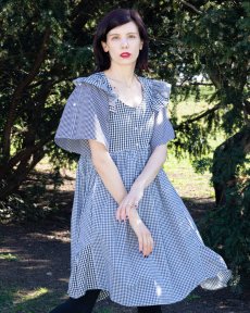 Čierno-biele kockované šaty