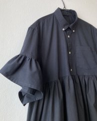 Čierne volánové šaty
