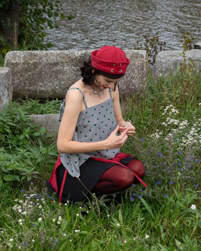 Bodkovaný top na ramienka