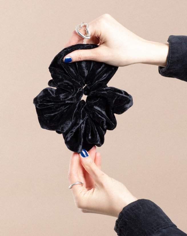 Sada 2 zamatových scrunchie gumičiek