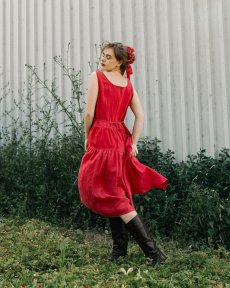 Červené ľanové šaty