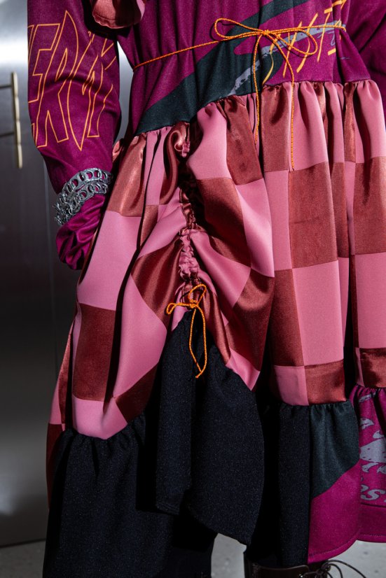 Ružové šachovnicové dresové šaty