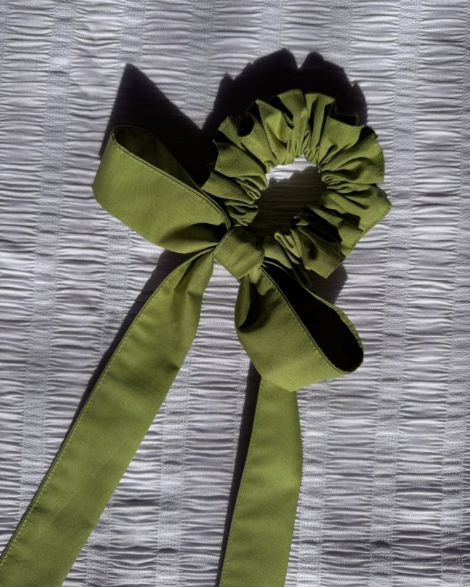 Zelená scrunchie mašľa