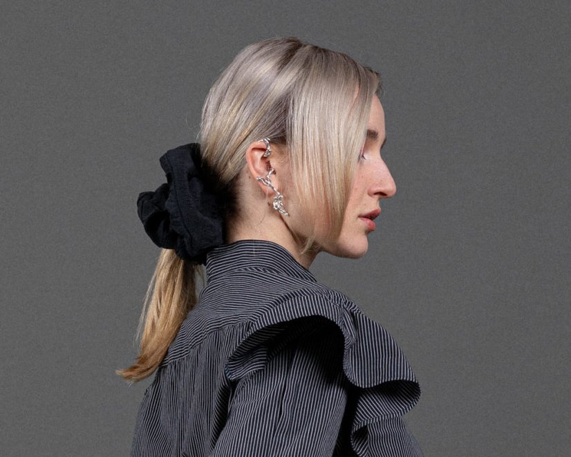 Čierna scrunchie gumička
