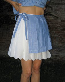 Modrá skladaná pol-sukňa