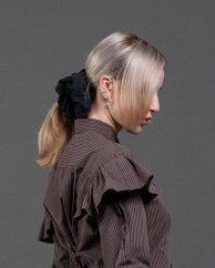 Čierna scrunchie gumička