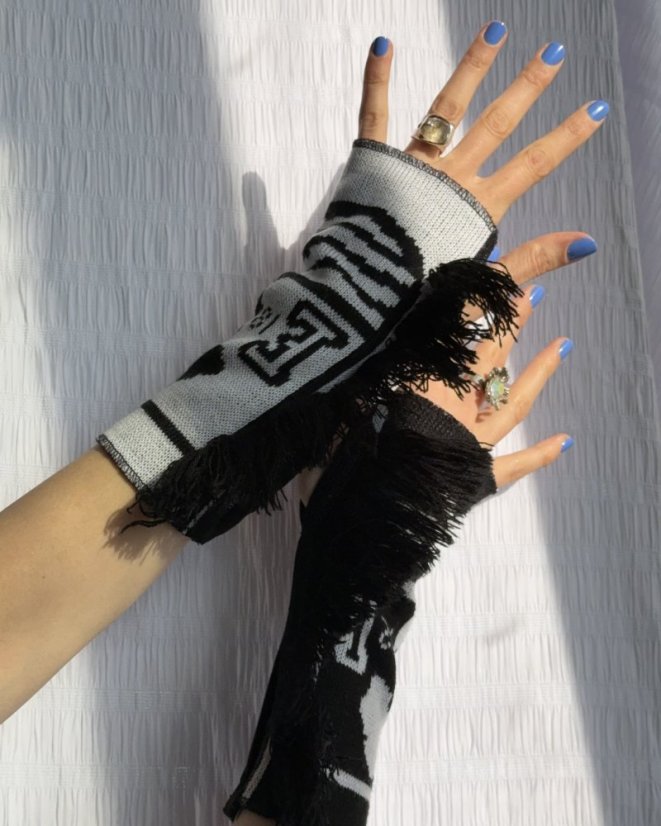 Čierno-biele návleky na ruky