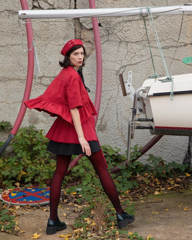 Červená volánová košeľa s mašľami