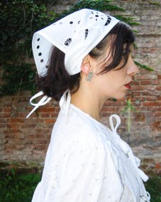 Biela krajková šatka