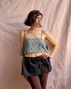 Čierny peplum opasok